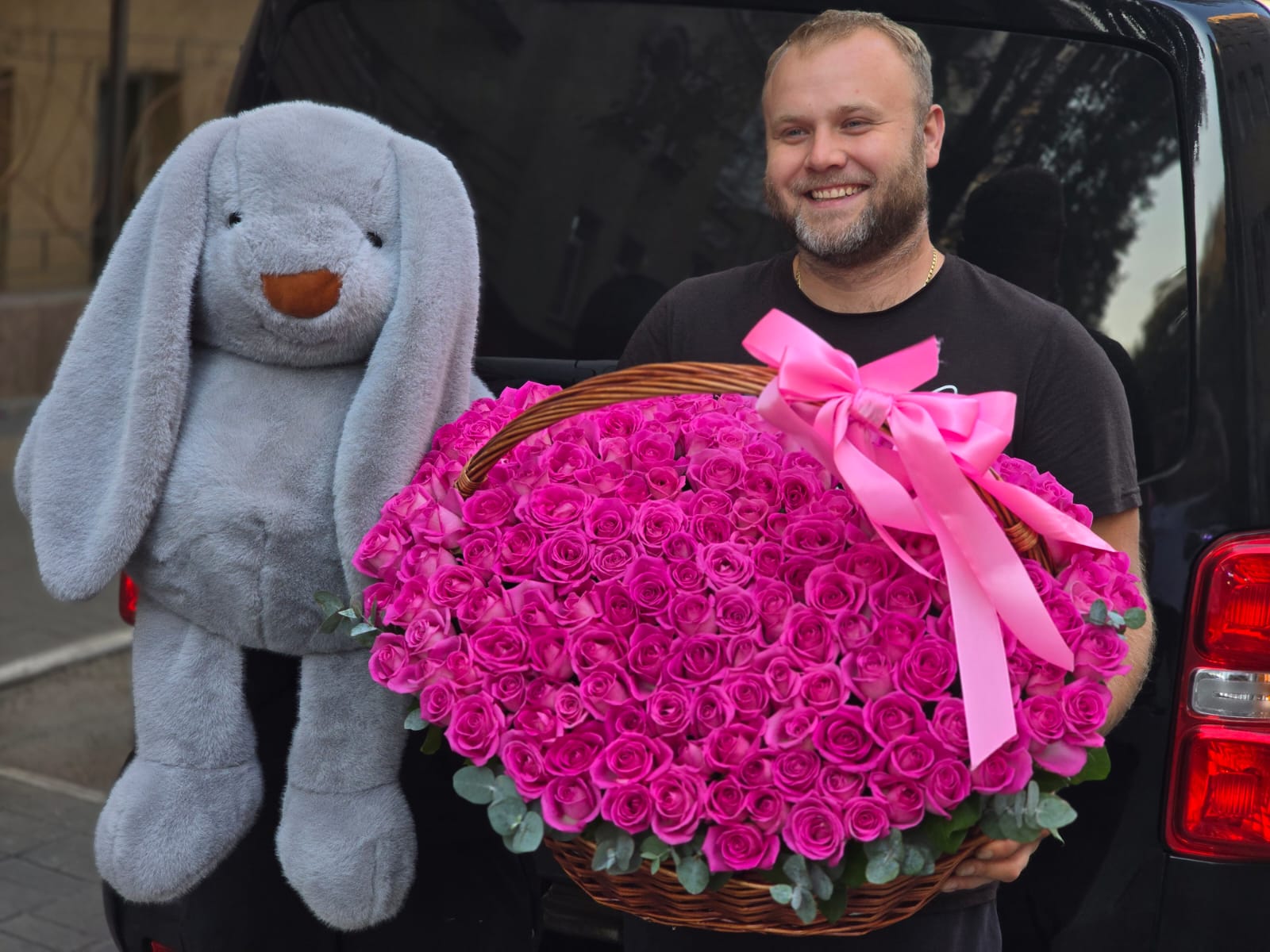 Акция! 201 красная роза в корзине